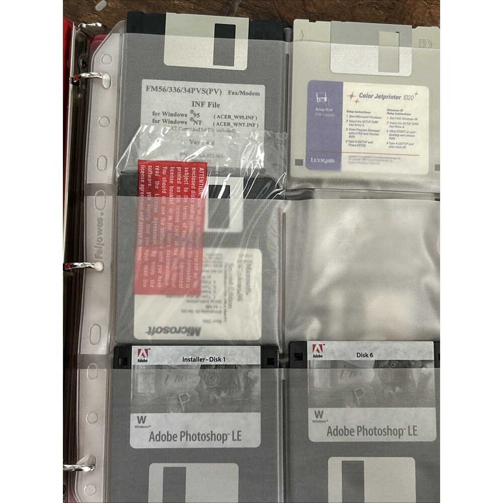 Binder Full of 47 3.5" Vintage Floppy Disks Software Windows HP Quicken Adobe